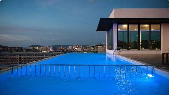 Riverside Opulent Nights At Sky Hotel Kota Kinabalu Luaran gambar